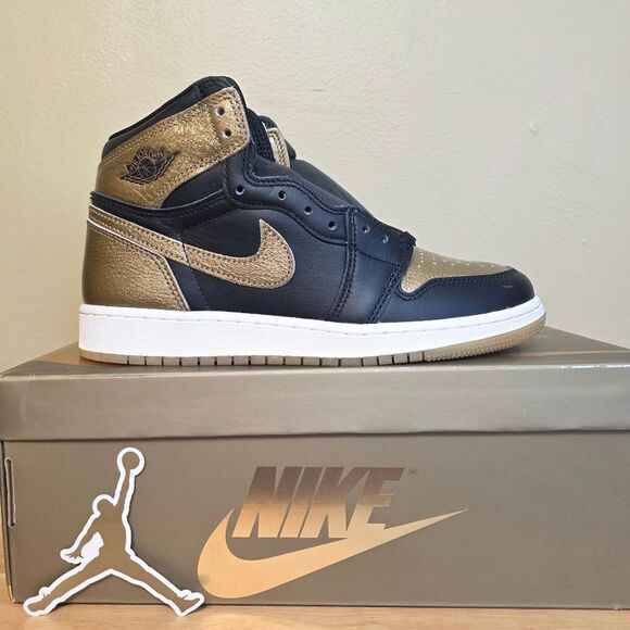 Nike Air Jordan 1 Retro Hi OG Black Metallic Gold FD1437-071 GS Women's Size 7.5 - Picture 1 of 8